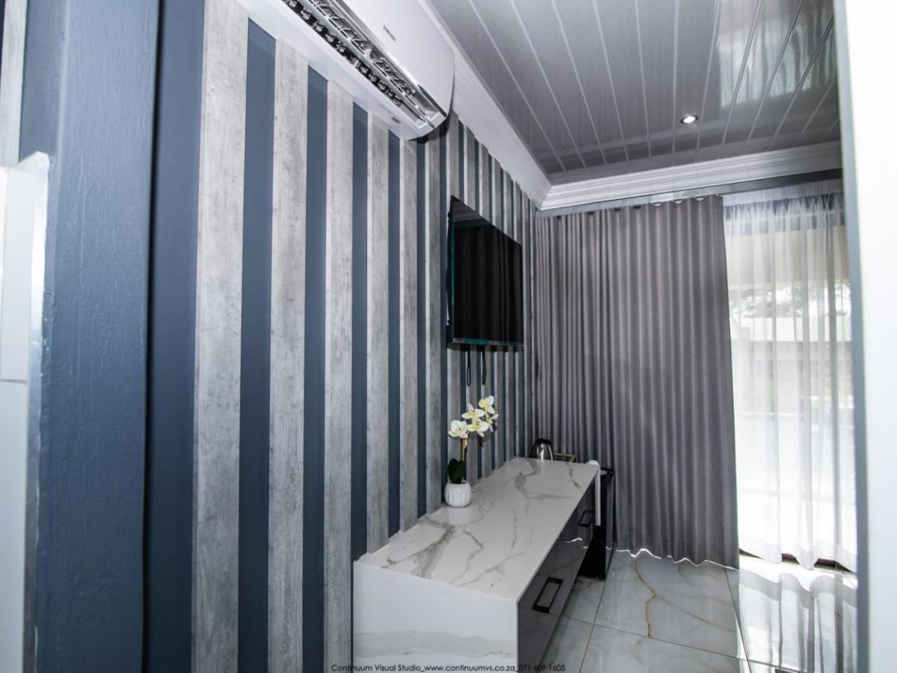 The Fine Line Lodge Pretoria Bagian luar foto